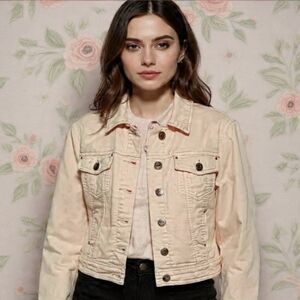 M🌸Chic Light Pink Denim Jacket Color Distressed